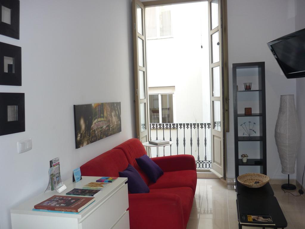 Malama Apartamentos Turisticos Málaga Szoba fotó